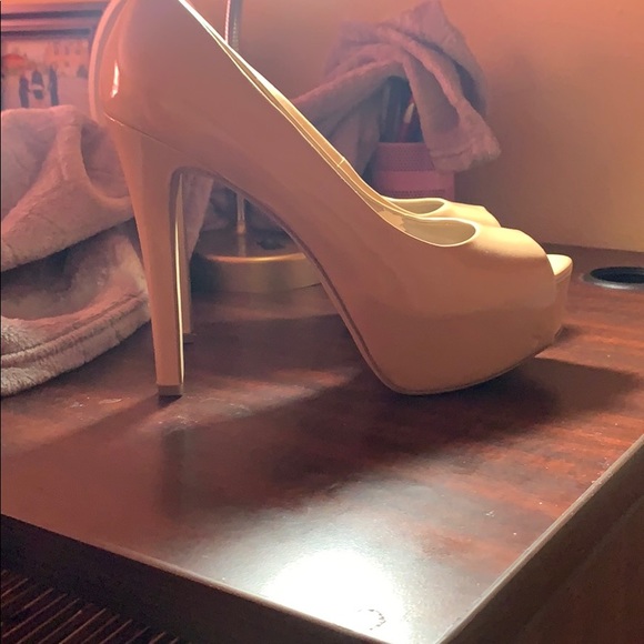 Nude heels - Picture 2 of 4